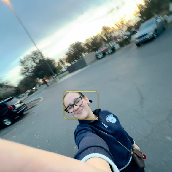 Meet your Posher, Rori - Picture 2 of 6